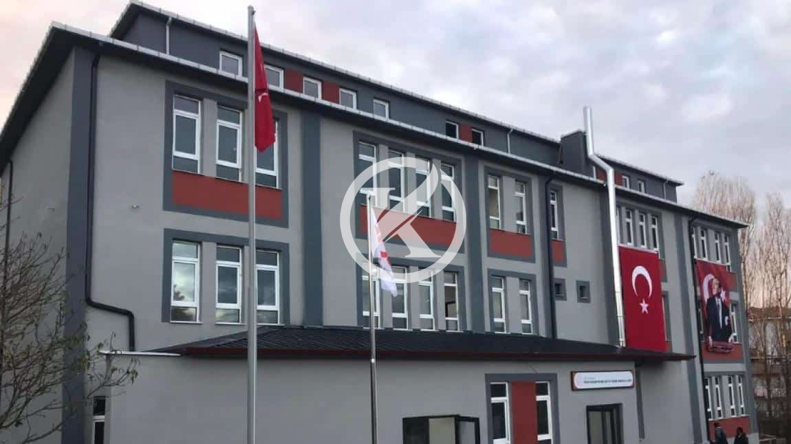 Akçakoca Fedai Karabıyık Mesleki ve Teknik Anadolu Lisesi